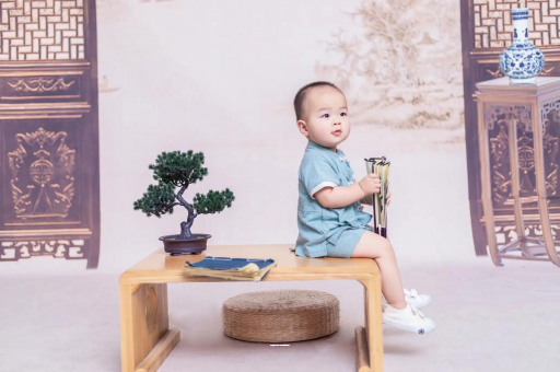 黔东南宝宝眼袋发黑